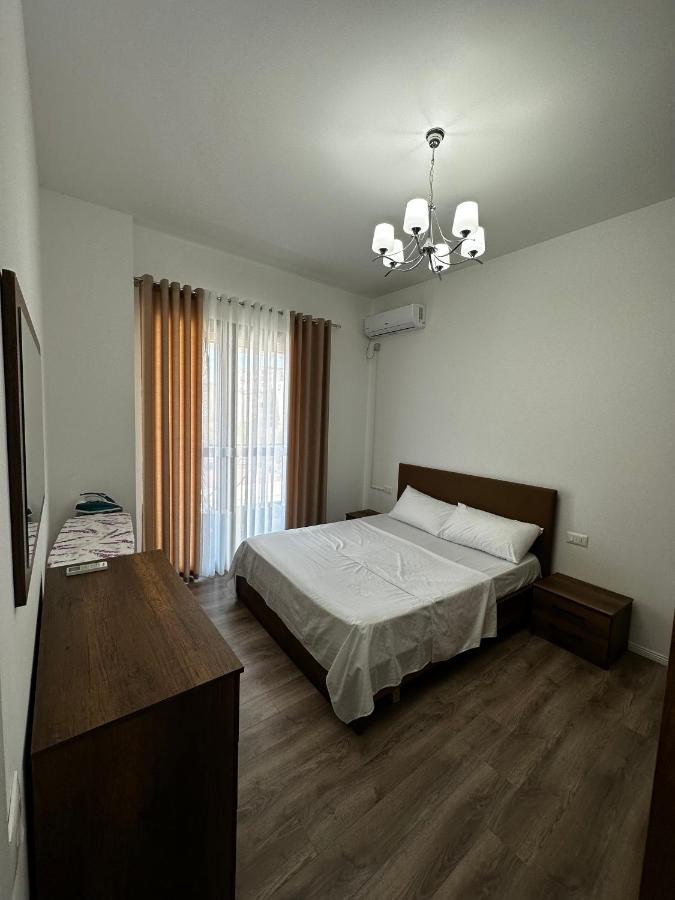 Ferienwohnung Myhouse At 21 Dhjetori Tirana Exterior foto