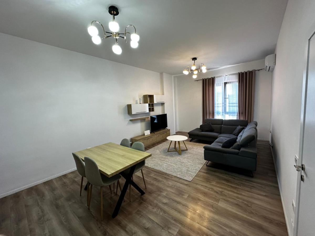 Ferienwohnung Myhouse At 21 Dhjetori Tirana Exterior foto